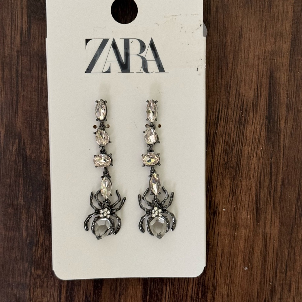 Zara Earring - Picture 9 of 9